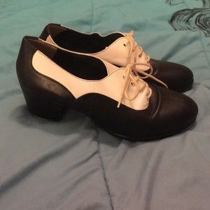 Tap shoes
